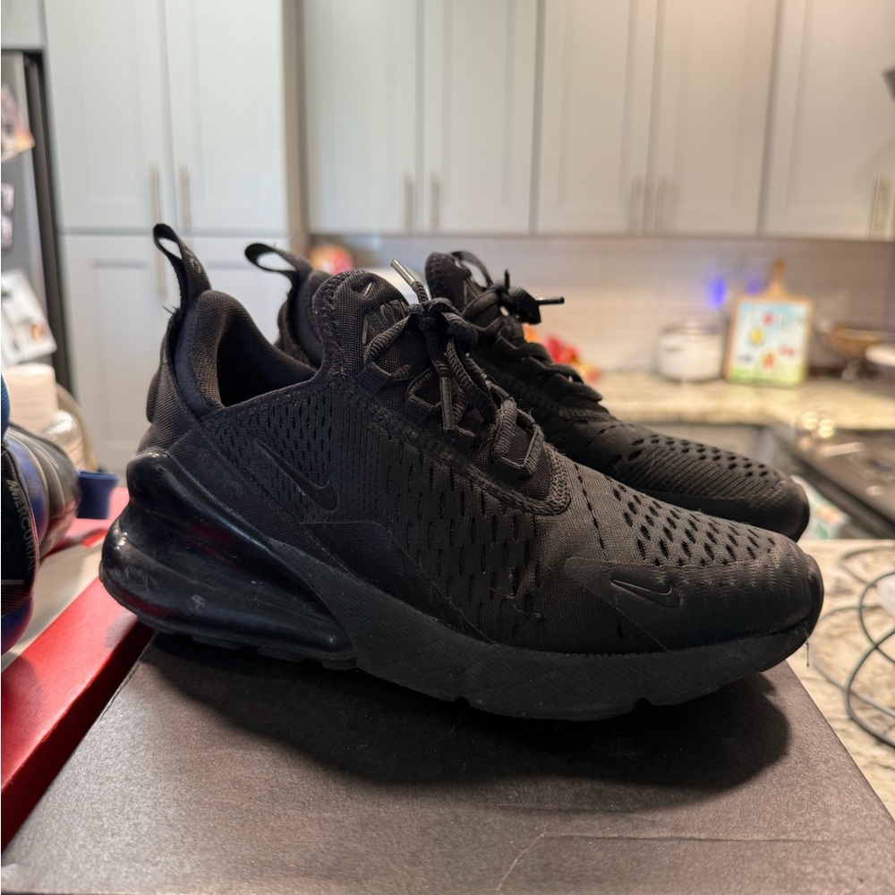 Nike Air Max 270 youth